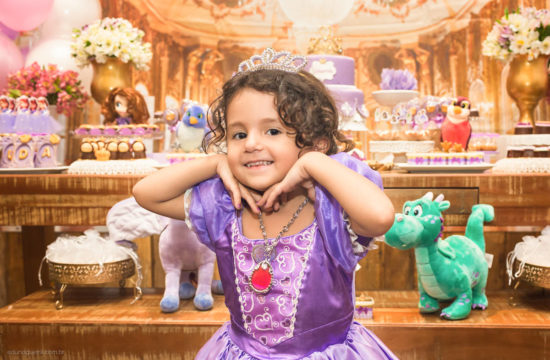 Aniversário de 3 ano da Eduarda registrado pelo fotógrafo de festa infantil RJ Edu Nogueira num lindo cenário com a princesa sophia nessa festa maravilhosa
