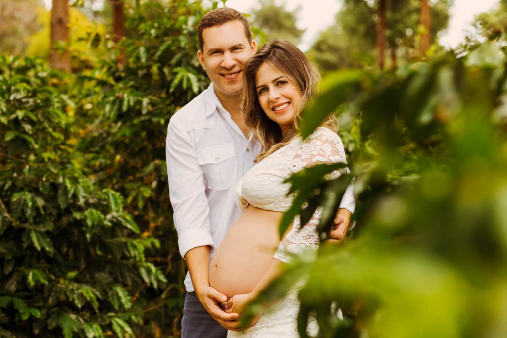 Ensaio de gestante no Rio de Janeiro registrado pelo fotógrafo de família Edu Nogueira. Book de gestante e Fotografia de Família.